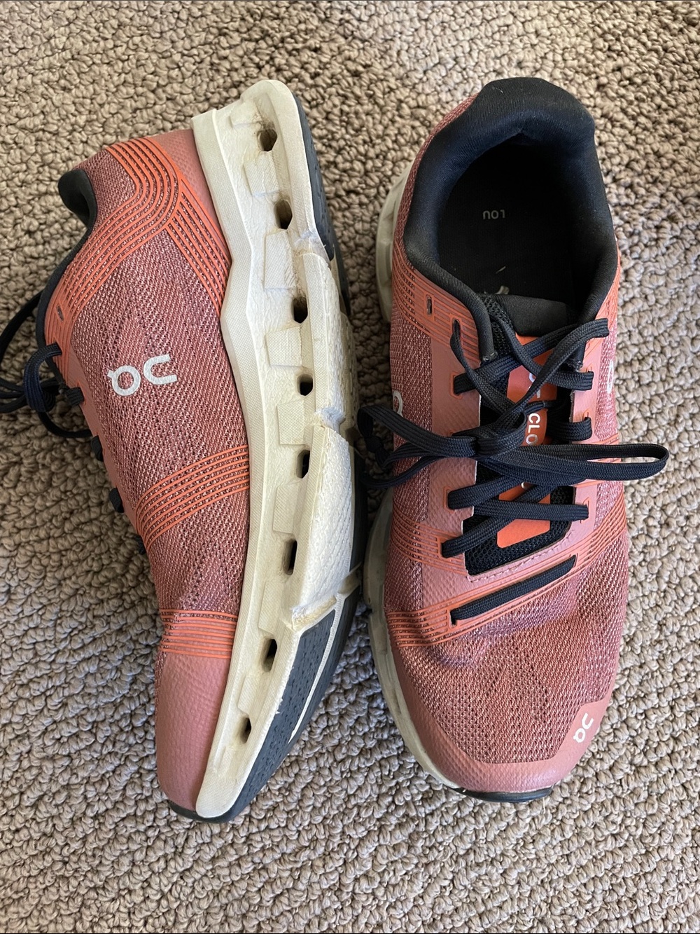 Women’s ON Cloud Running Shoes, W8